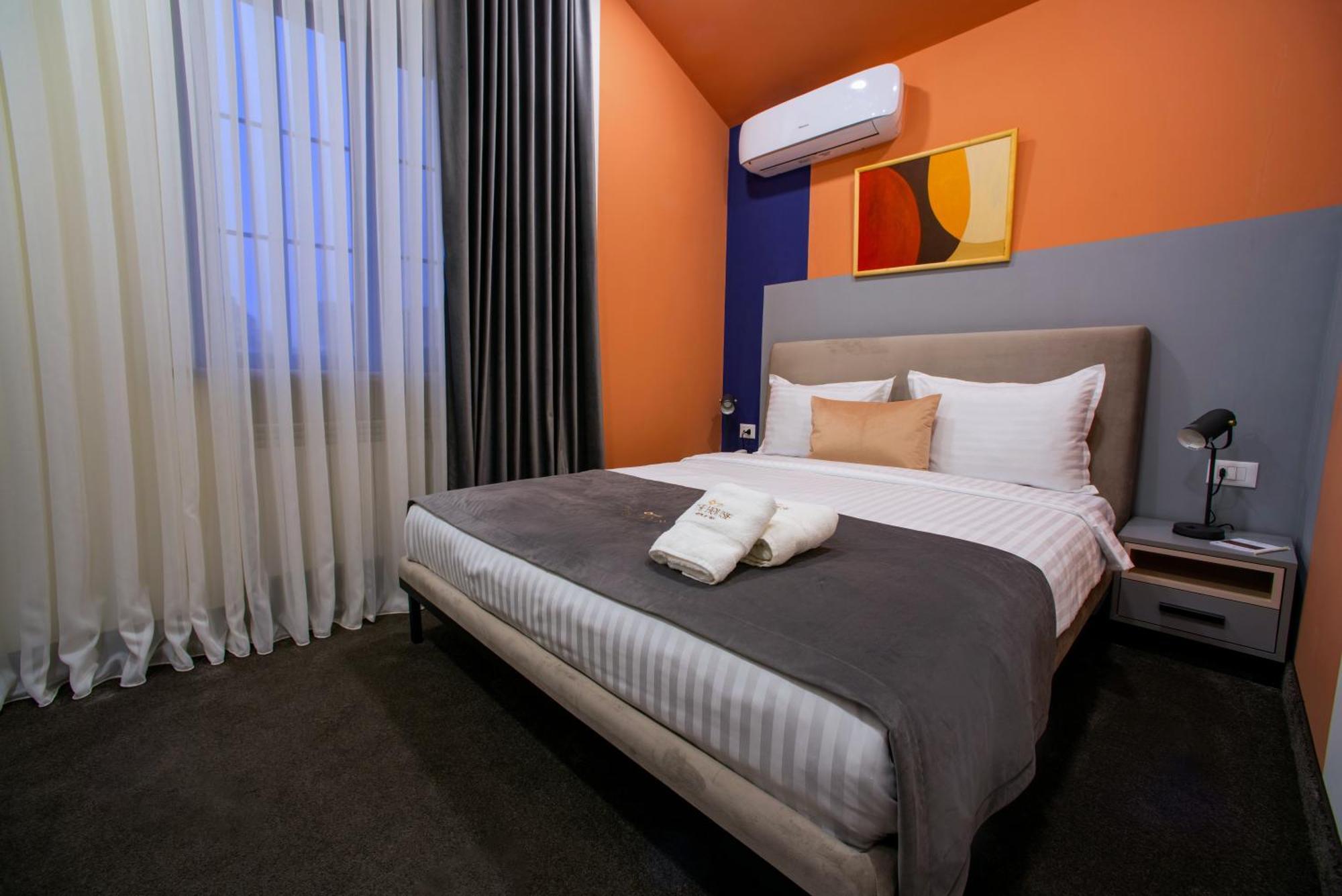 The House Hotel Erevan Esterno foto