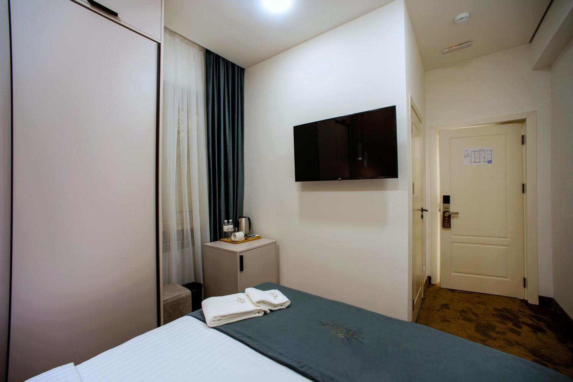 The House Hotel Erevan Esterno foto