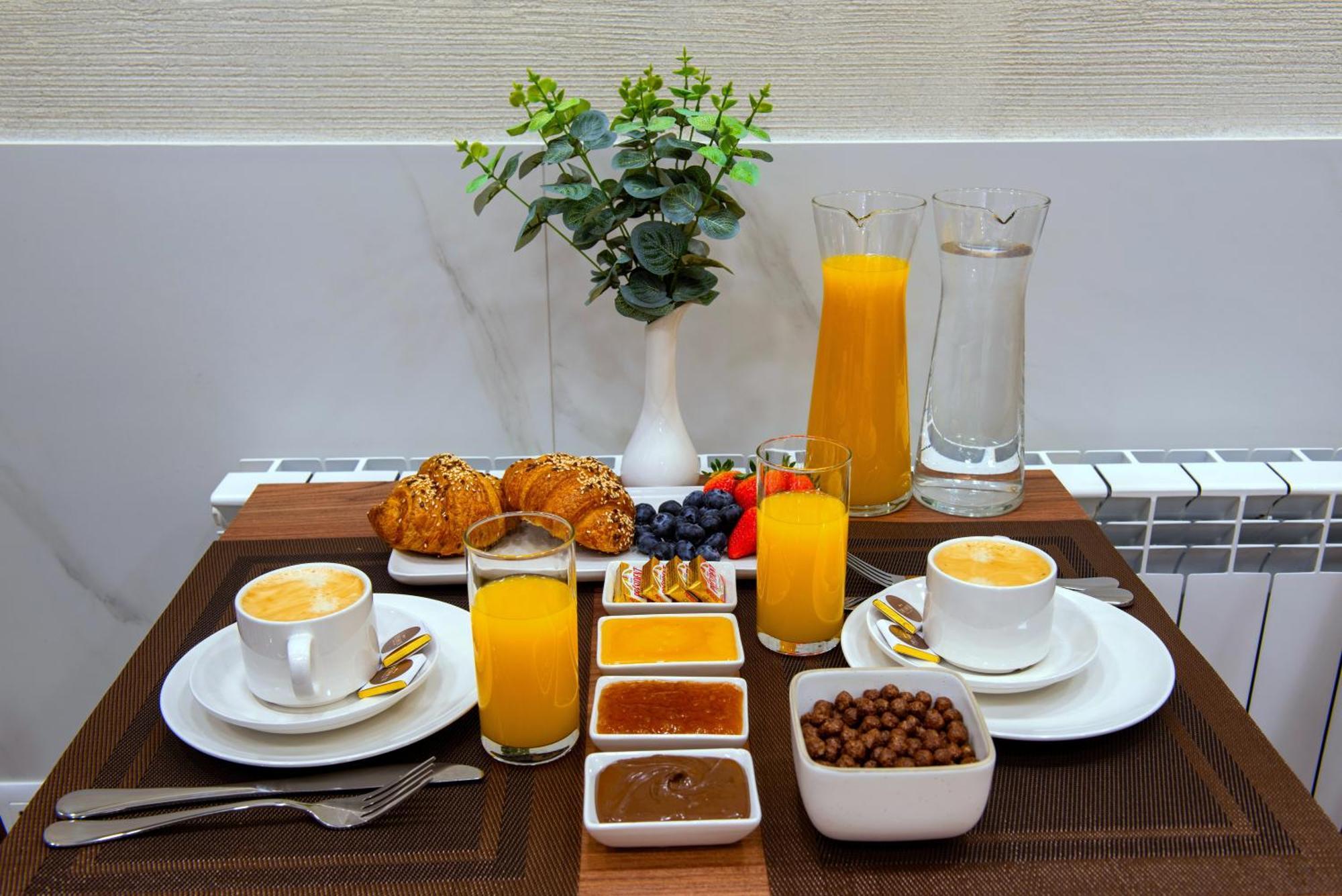 The House Hotel Erevan Esterno foto