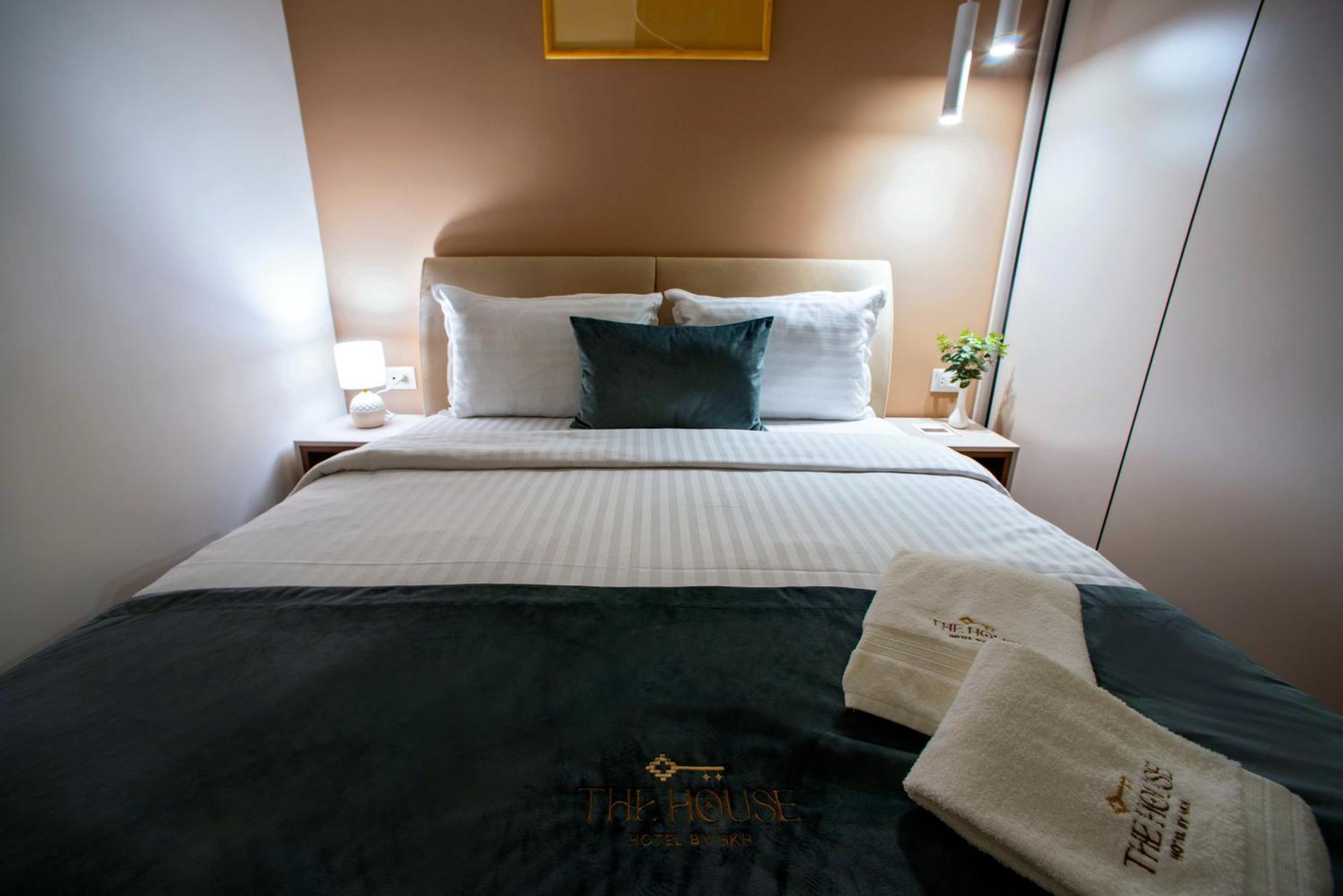 The House Hotel Erevan Esterno foto