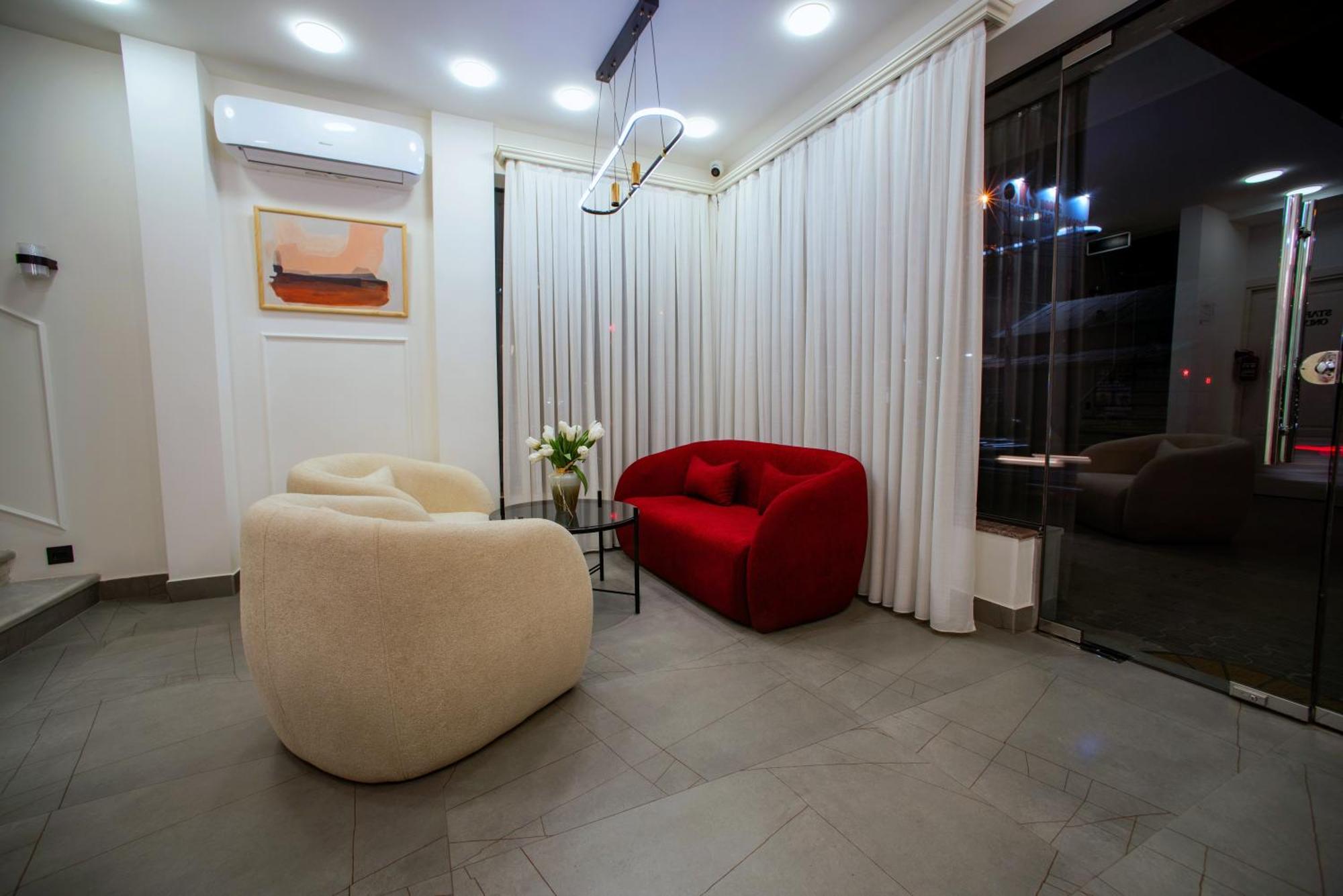 The House Hotel Erevan Esterno foto