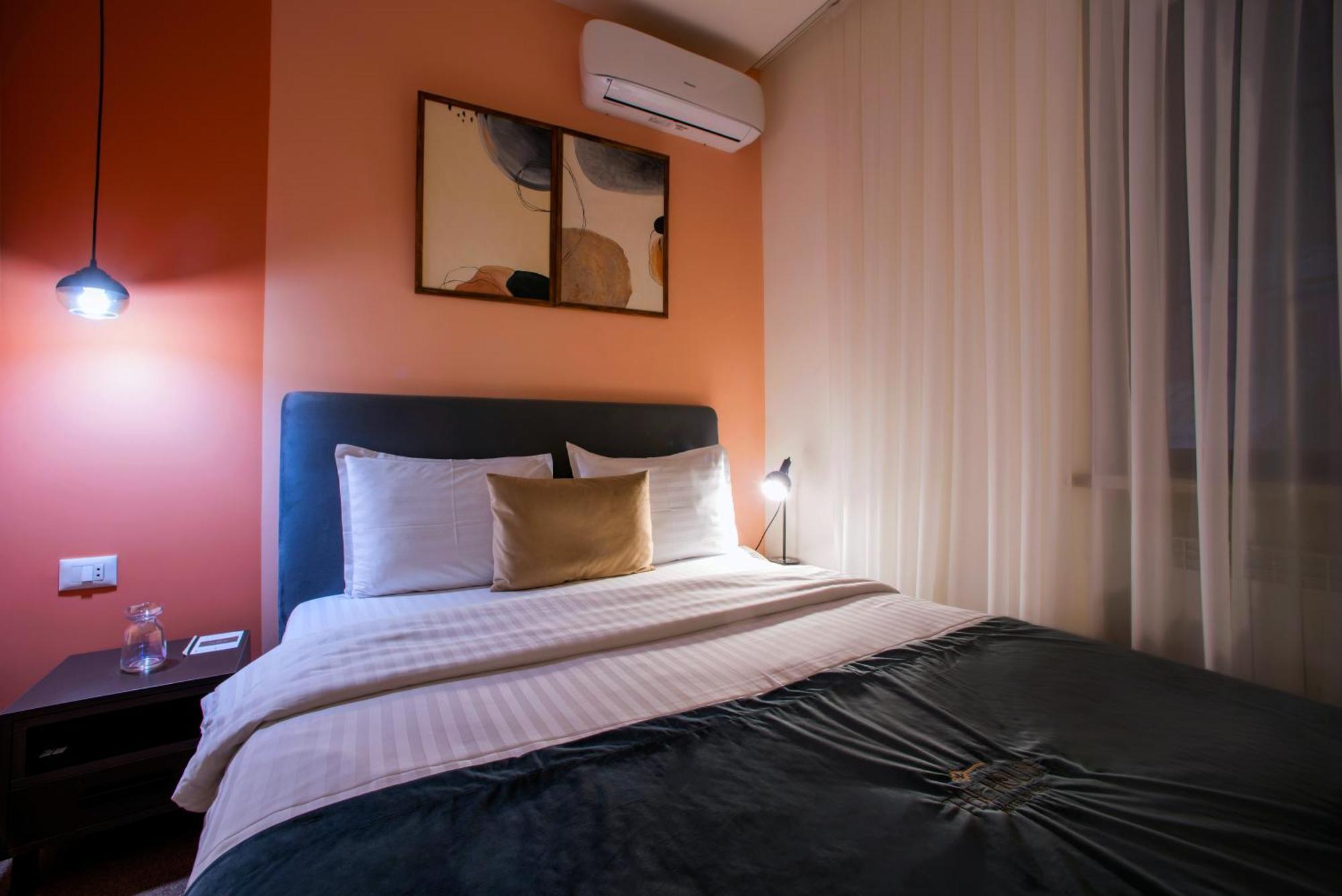 The House Hotel Erevan Esterno foto
